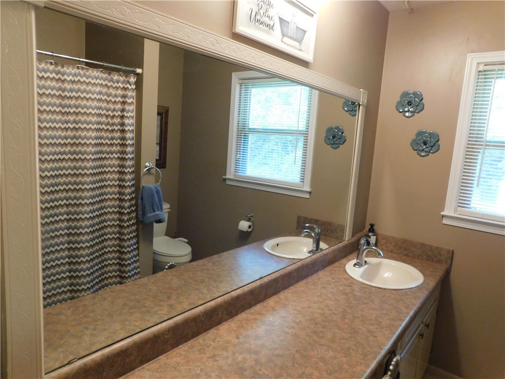 2705 Linmar Circle Anderson, SC 29621 - Photo 9 of 19 bath