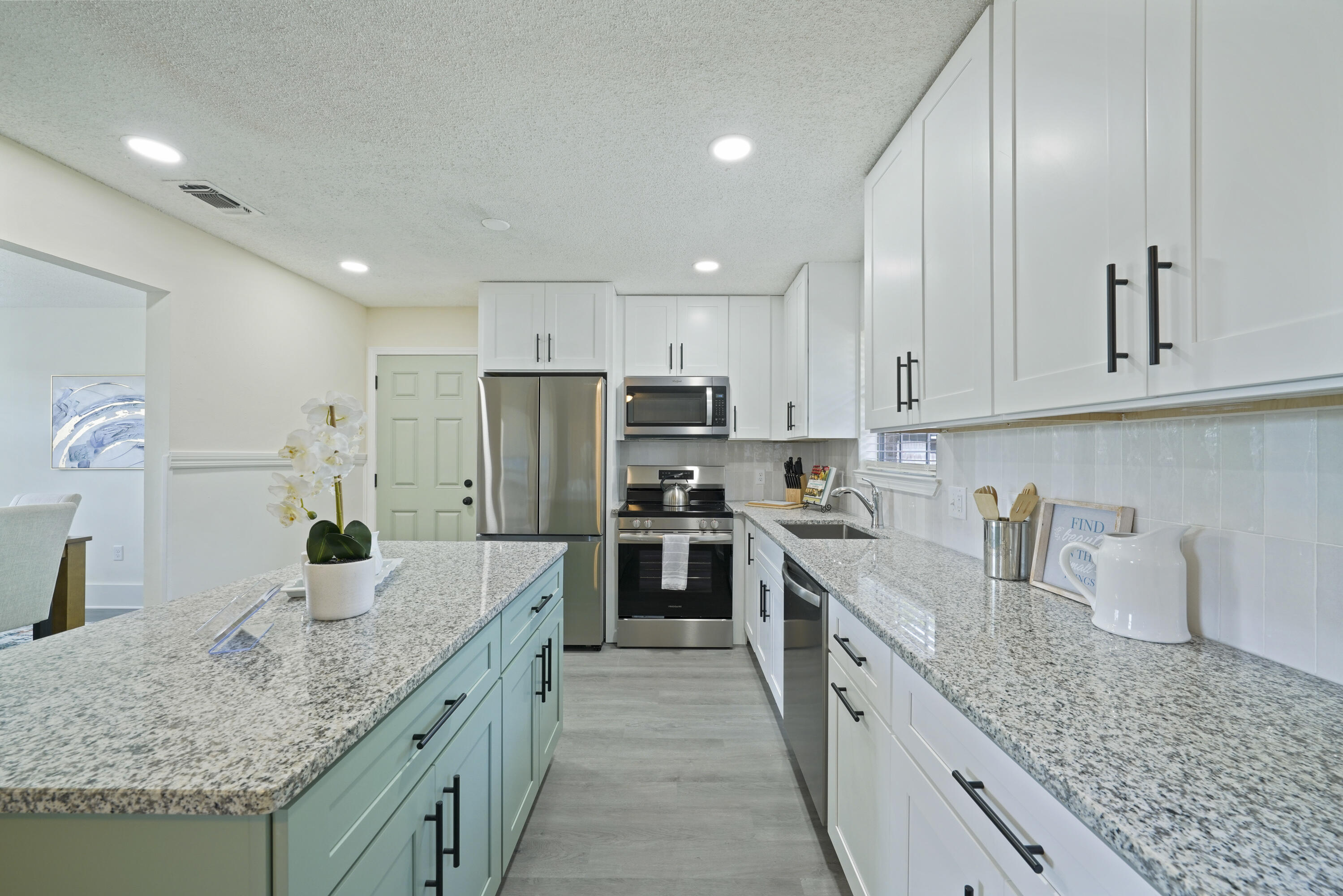 15 Lakeview Drive Mary Esther, FL 32569 - Photo 4 of 28 15