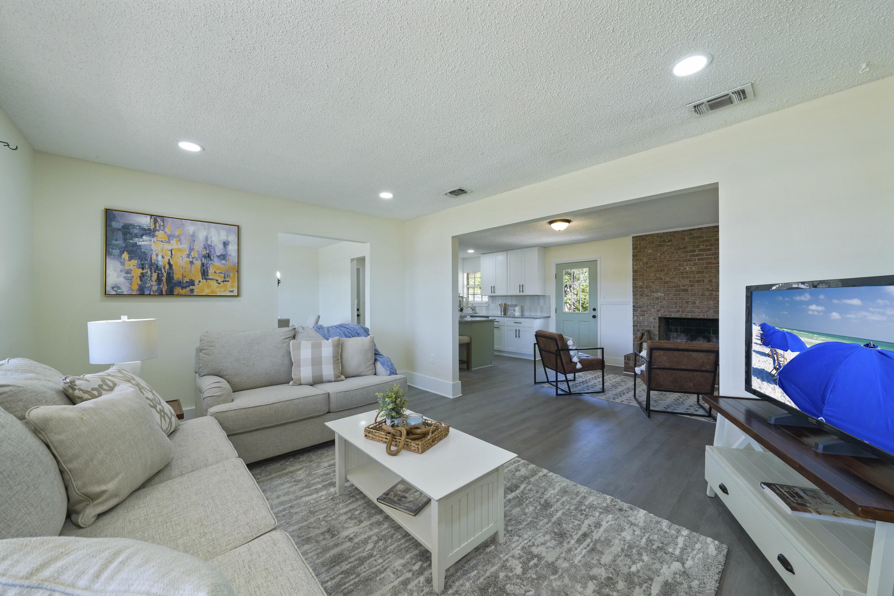 15 Lakeview Drive Mary Esther, FL 32569 - Photo 8 of 28 06