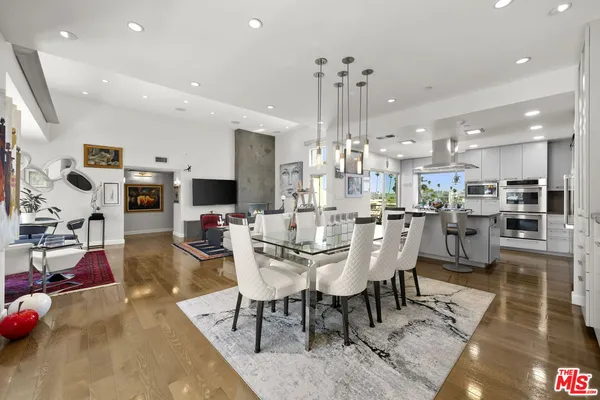 $2,150,000 | 907 Lincoln Boulevard, Unit PH 302, Santa Monica, CA 90403