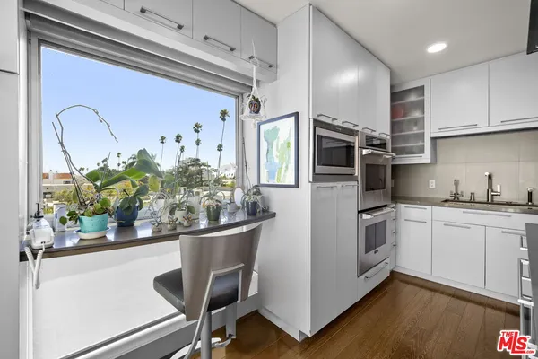 $2,150,000 | 907 Lincoln Boulevard, Unit PH 302, Santa Monica, CA 90403