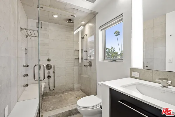 $2,150,000 | 907 Lincoln Boulevard, Unit PH 302, Santa Monica, CA 90403