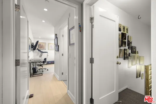 $2,150,000 | 907 Lincoln Boulevard, Unit PH 302, Santa Monica, CA 90403