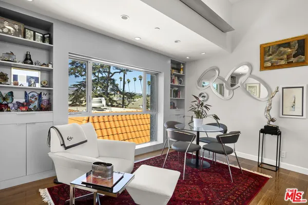 $2,150,000 | 907 Lincoln Boulevard, Unit PH 302, Santa Monica, CA 90403
