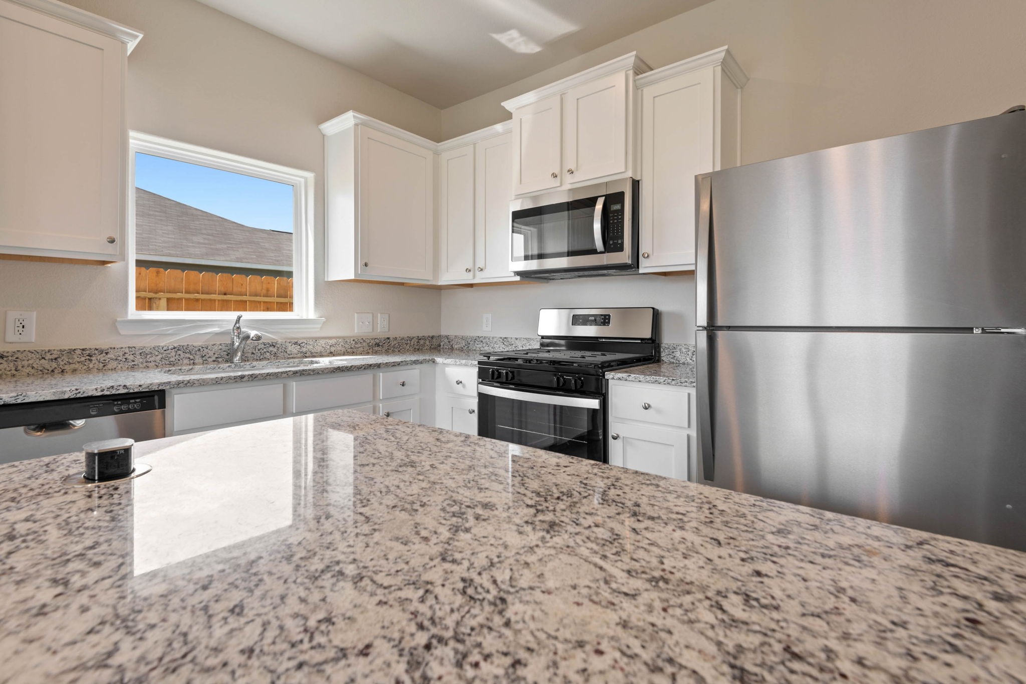 10391 Red Cardinal Drive Cleveland, TX 77328 - Photo 12 of 22