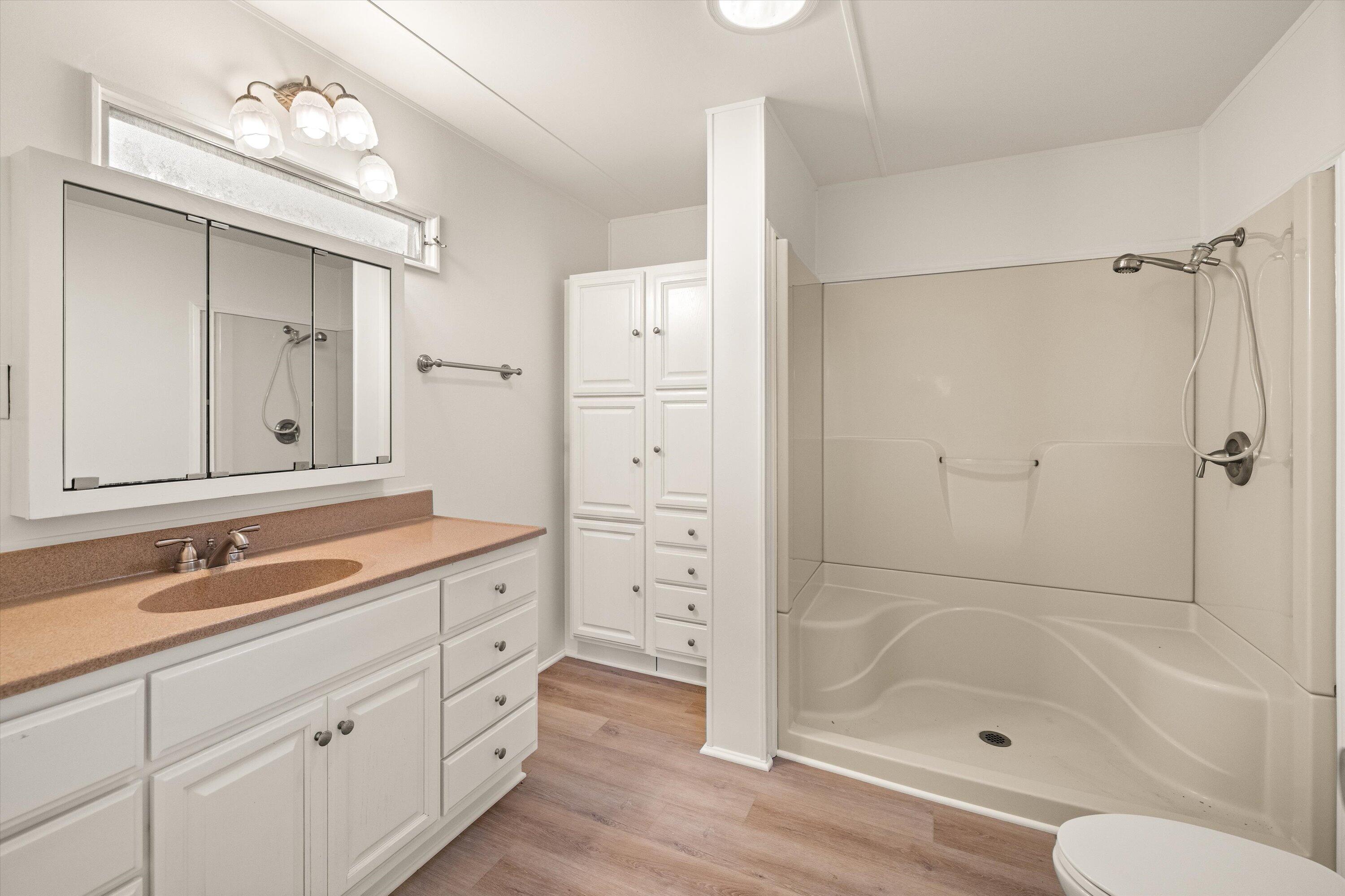 333 Old Mill Road, Unit 332 Santa Barbara, CA 93110 - Photo 25 of 56 Primary Bathroom with Shower