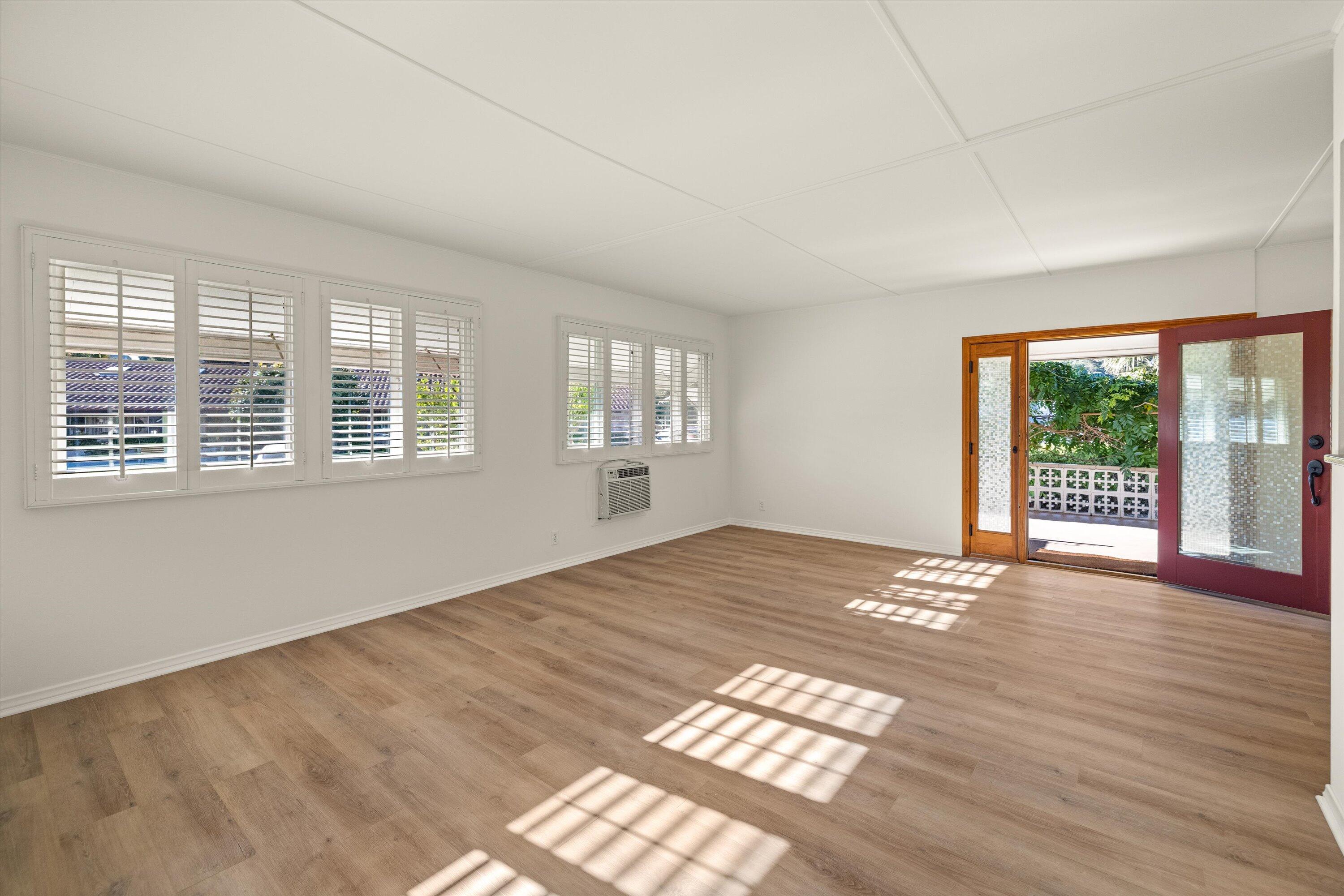333 Old Mill Road, Unit 332 Santa Barbara, CA 93110 - Photo 10 of 56 Entry/Living room