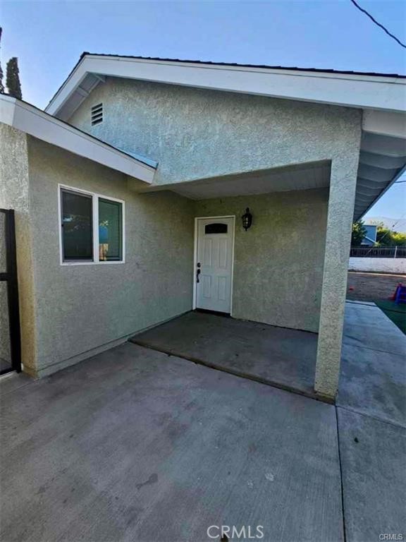 769 East 7th Street, Unit B Upland, CA 91786 - Photo 2 of 12 a backyard of a house