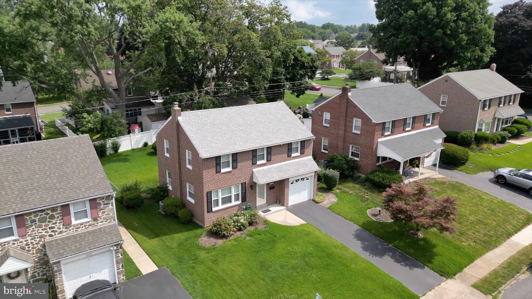 1309 Dermond Road Drexel Hill, PA 19026 - Photo 3 of 24