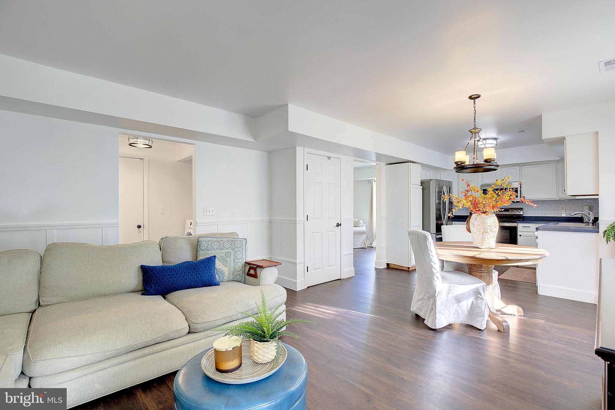 3513 Oak Drive Edgewater, MD 21037 - Photo 16 of 38 Family Room
