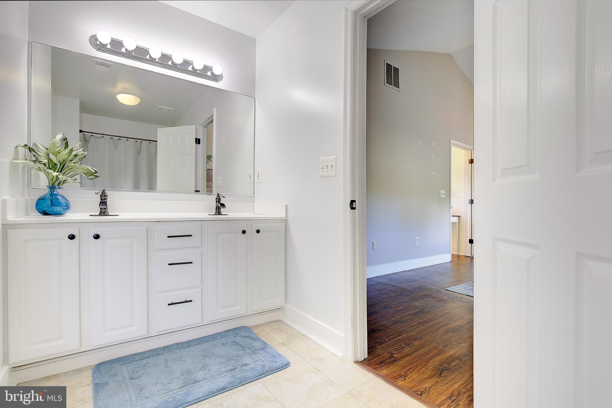 3513 Oak Drive Edgewater, MD 21037 - Photo 25 of 38 Primary Bathroom