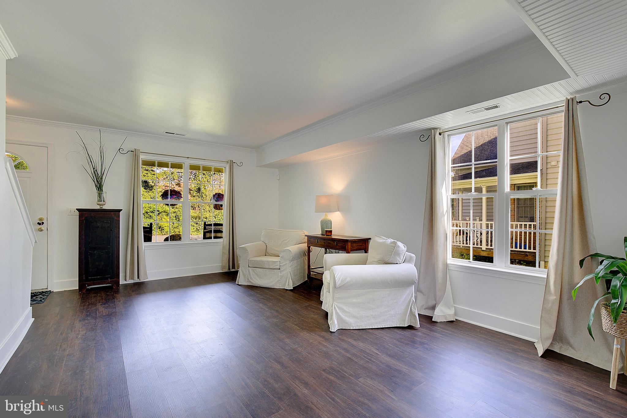3513 Oak Drive Edgewater, MD 21037 - Photo 3 of 38 Sitting Room/Living Room