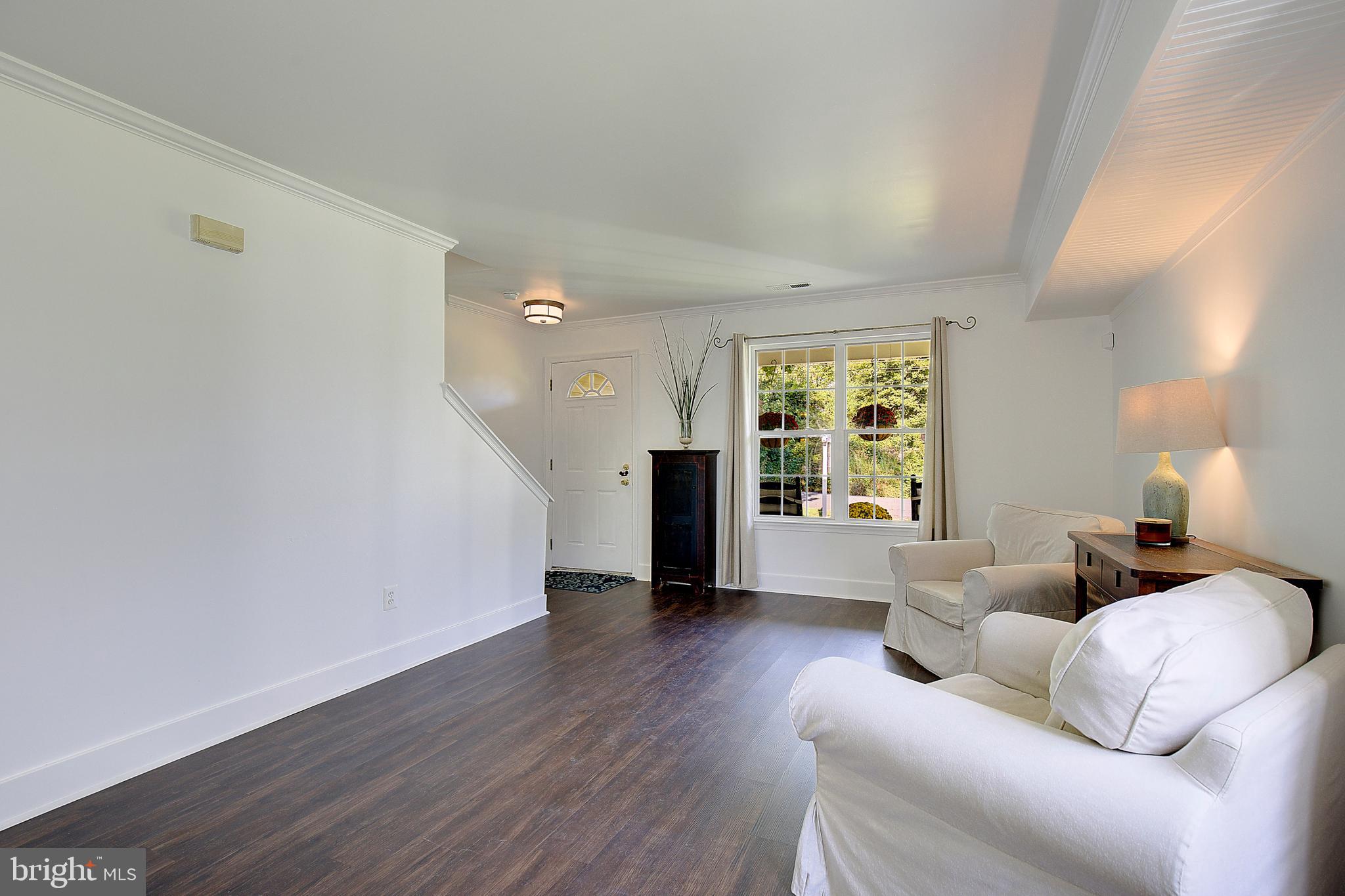 3513 Oak Drive Edgewater, MD 21037 - Photo 4 of 38 Sitting Room/Living Room