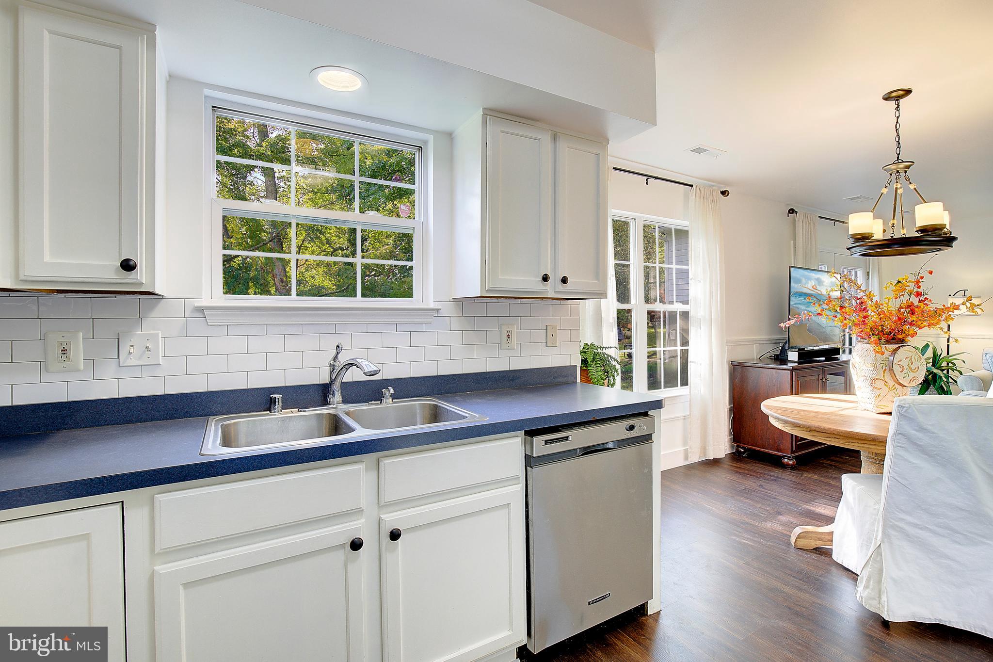 3513 Oak Drive Edgewater, MD 21037 - Photo 8 of 38 Kitchen