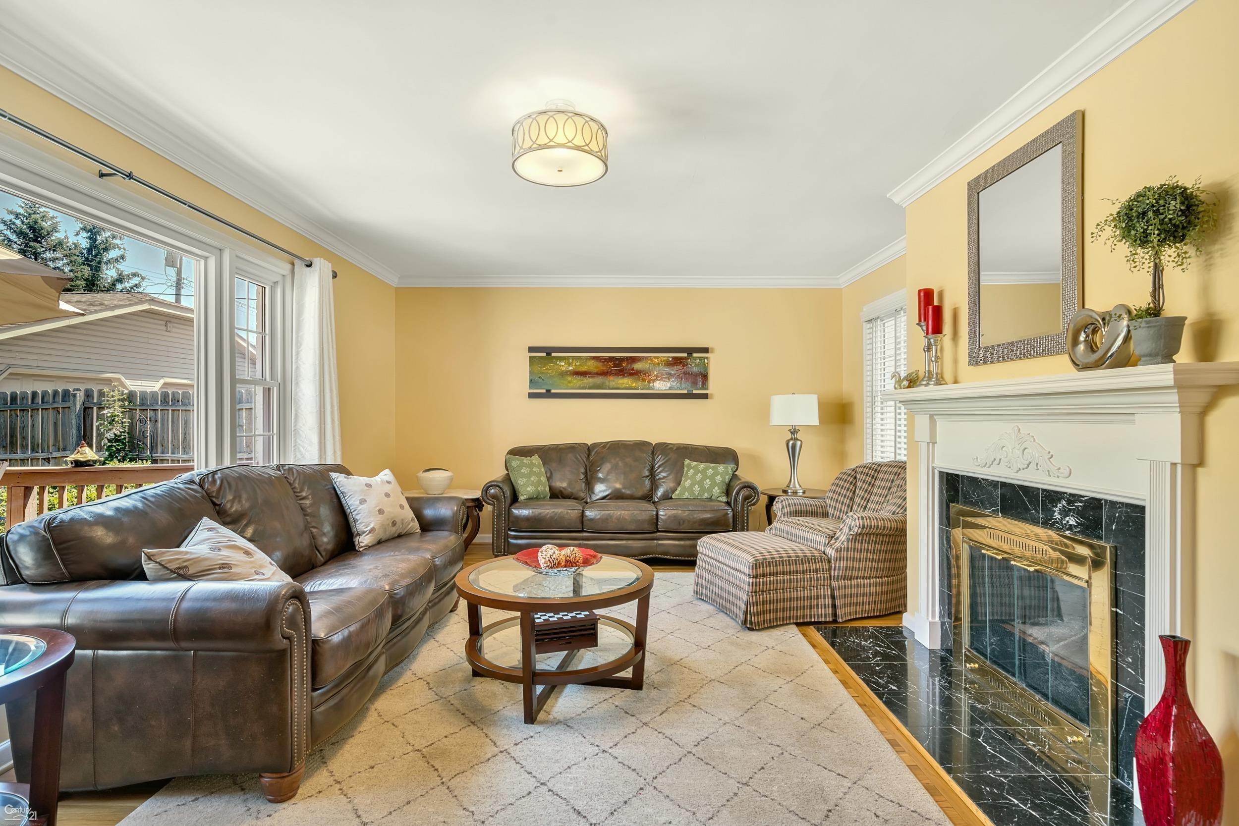 1038 Hawthorne Road Grosse Pointe Woods, MI 48236 - Photo 14 of 61