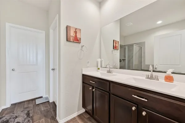 $300,000 | 723 Acacia Park Lane, Rosharon, TX 77583