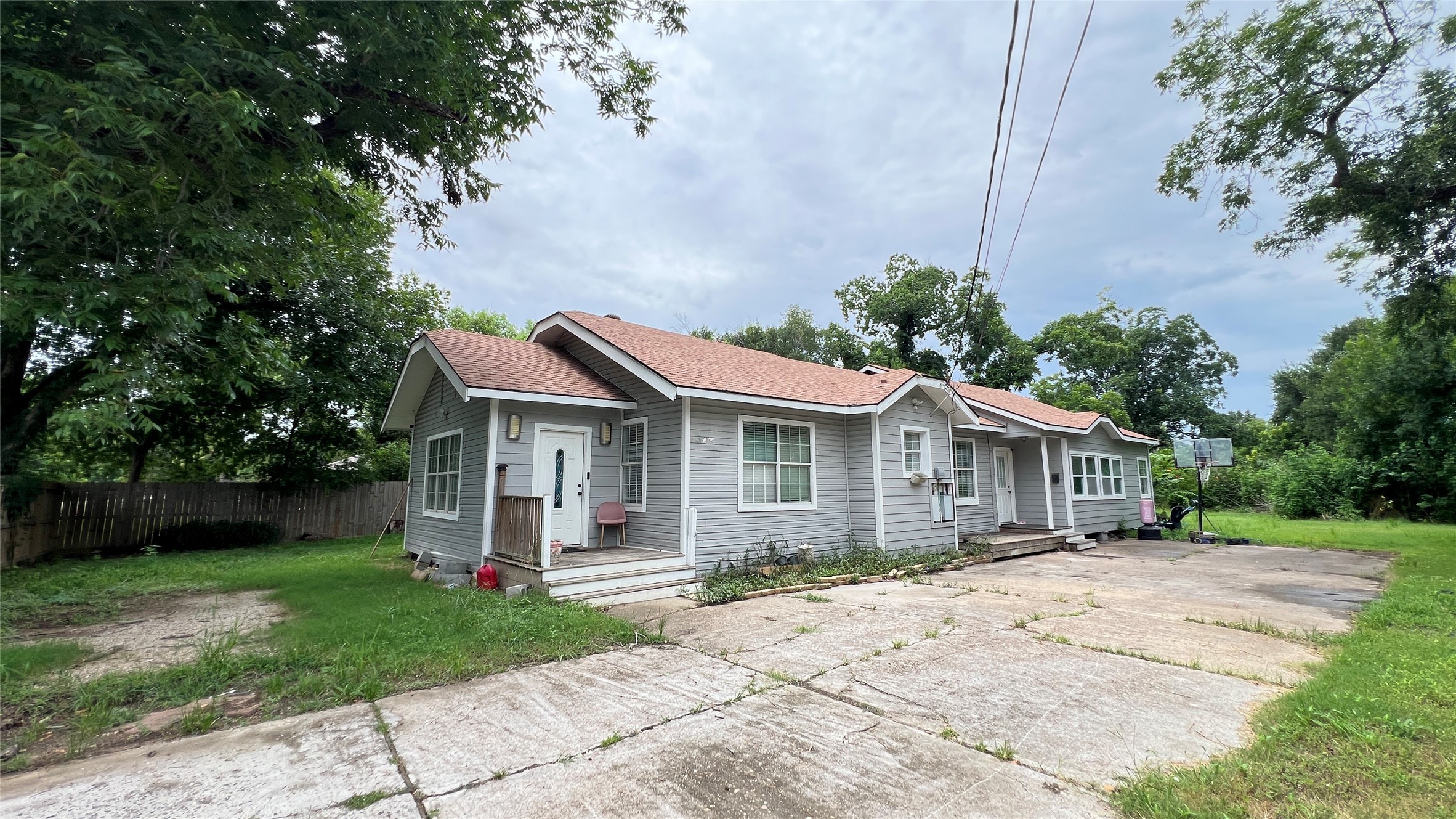 8211 Findlay Street Houston, TX 77017 - Photo 2 of 25