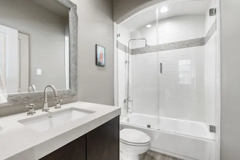 $525,000 | 3934 Feagan Street, Houston, TX 77007