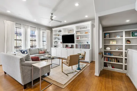 $525,000 | 3934 Feagan Street, Houston, TX 77007