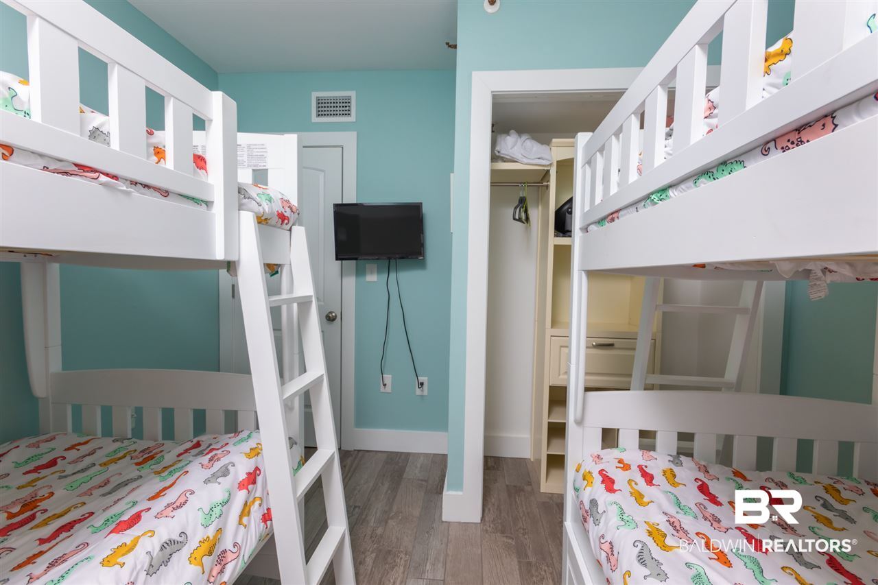 375 Plantation Road, Unit 5411 Gulf Shores, AL 36542 - Photo 17 of 29 Guest Bedroom 2
