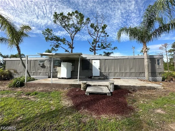 $850 | 8086 Heck Drive, Unit 1A, North Fort Myers, FL 33917