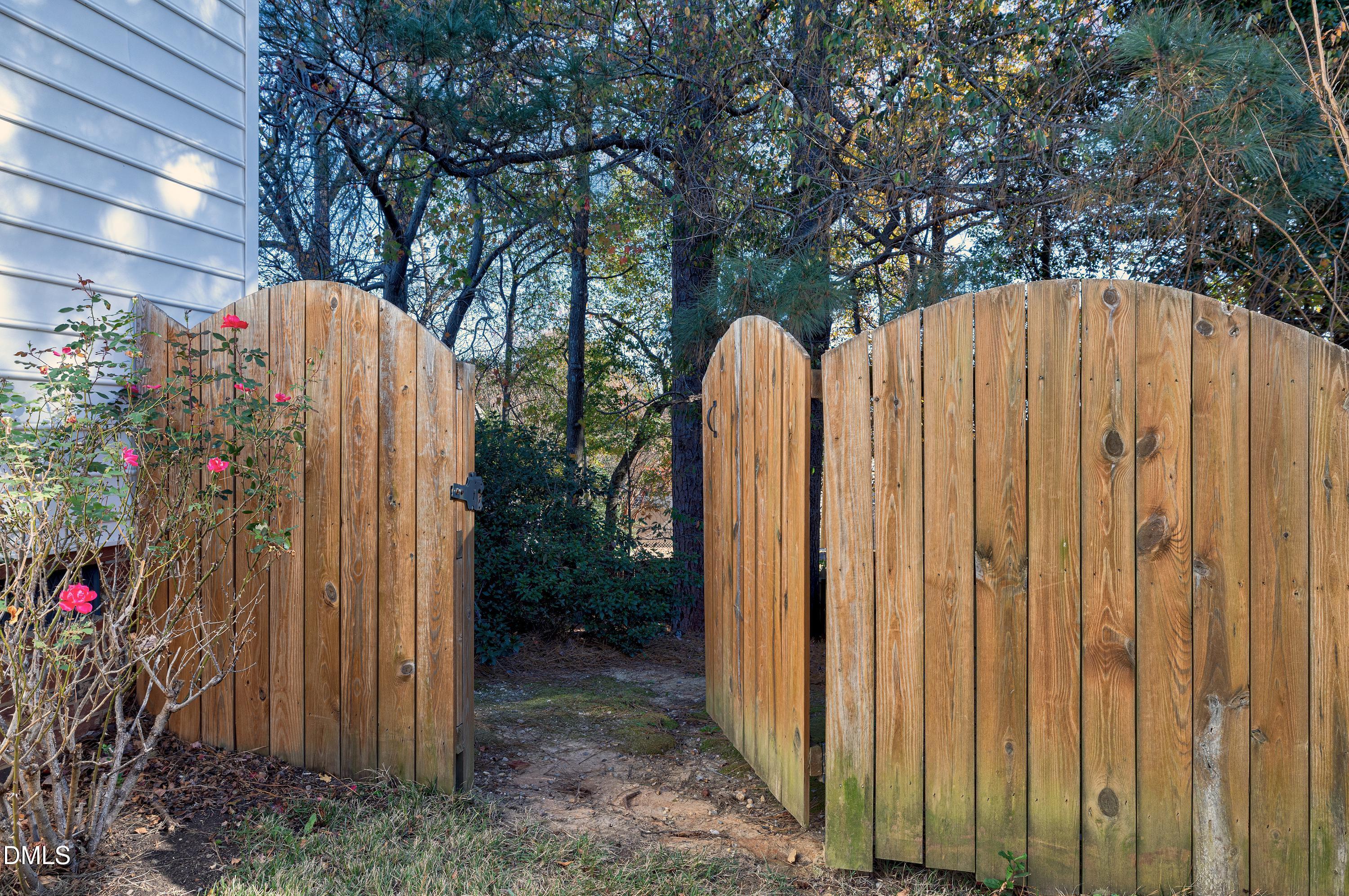 105 Grassy Ridge Court Apex, NC 27502 - Photo 24 of 34 Scene-34