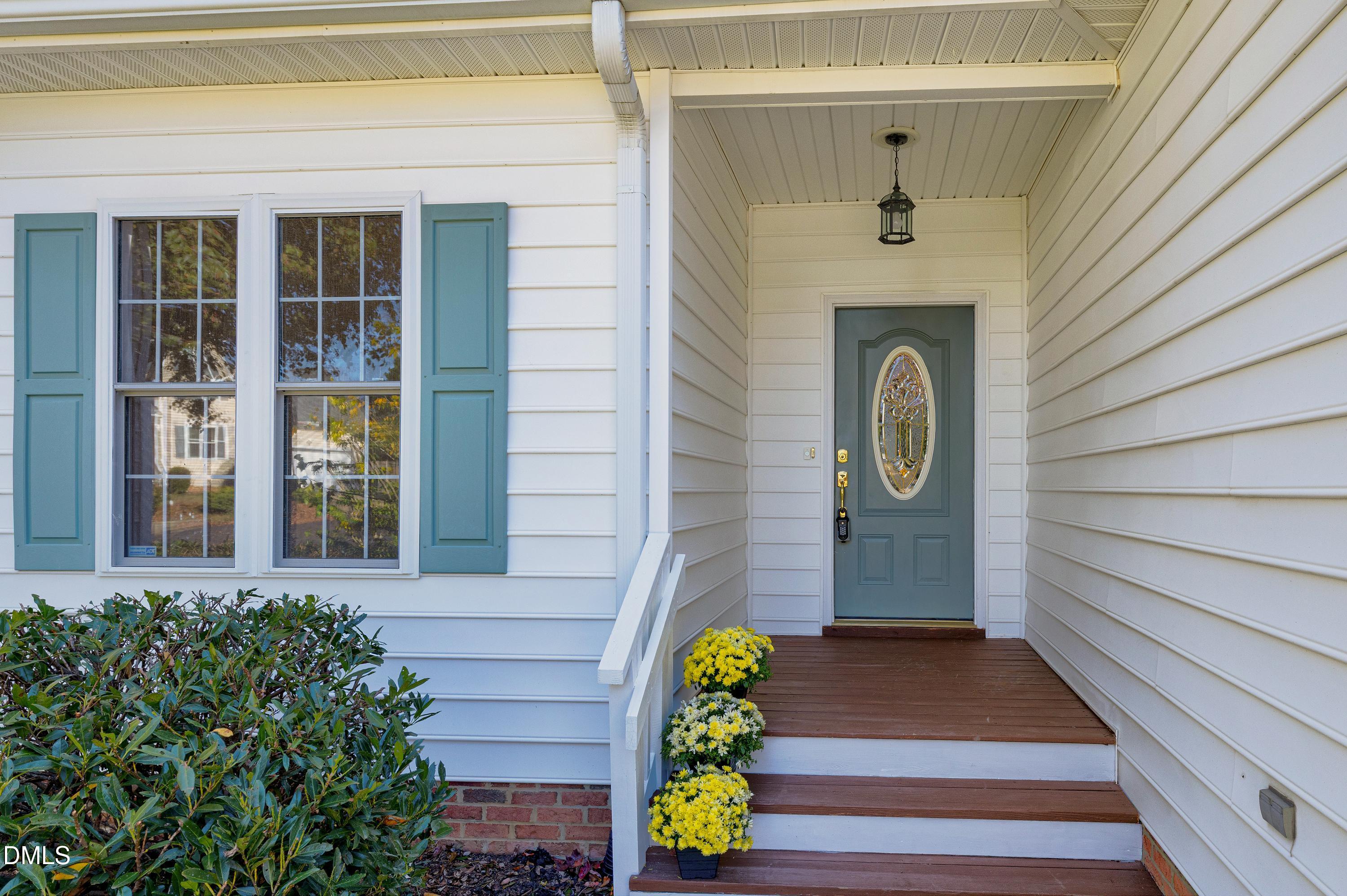 105 Grassy Ridge Court Apex, NC 27502 - Photo 3 of 34 Scene-4