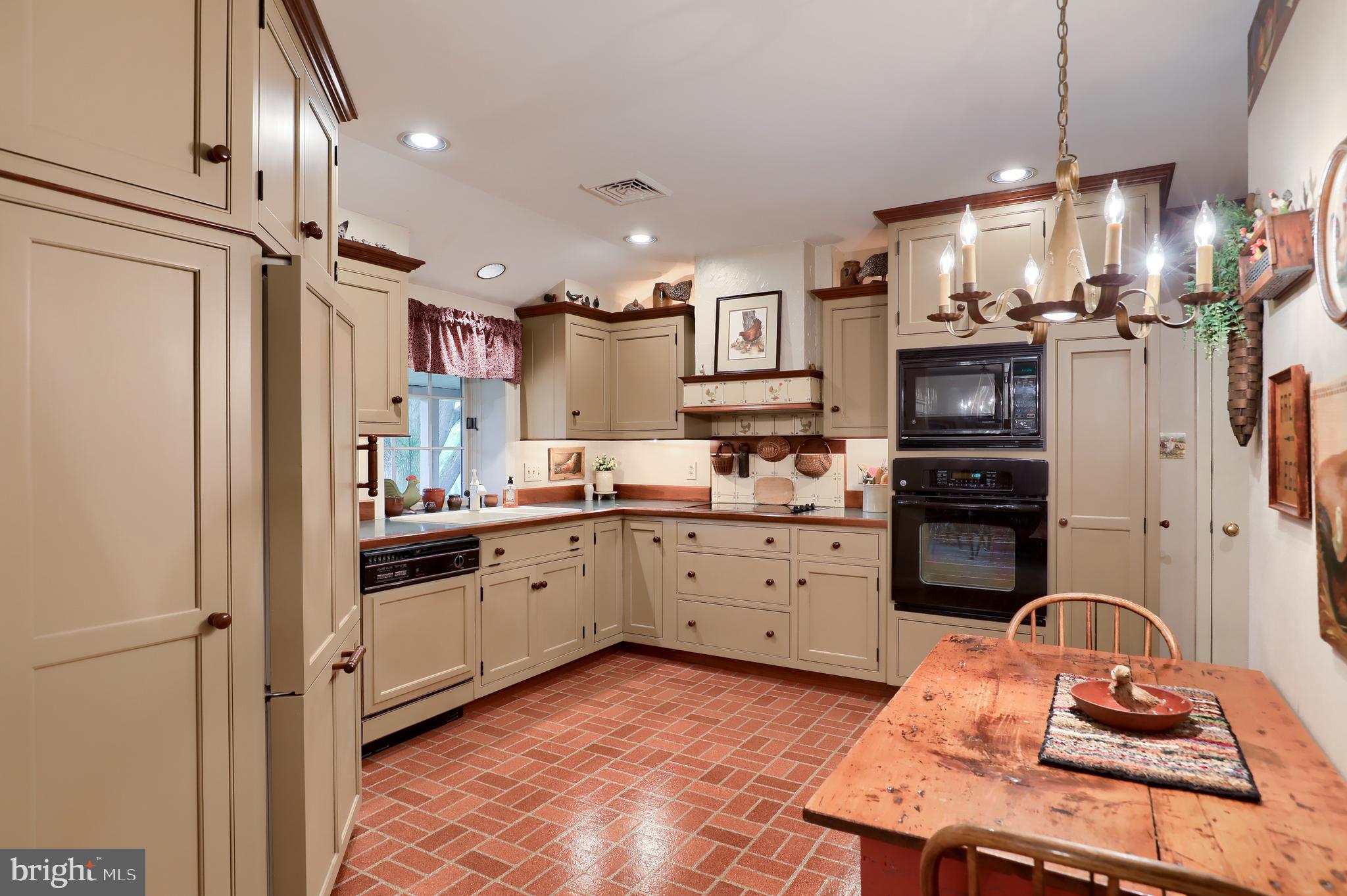 1608 Silver Spring Road Landisville, PA 17538 - Photo 12 of 38 Gallery Image 12