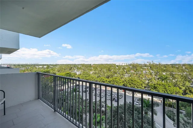 $4,900 | 3200 Port Royale Drive North, Unit 1009, Fort Lauderdale, FL 33308