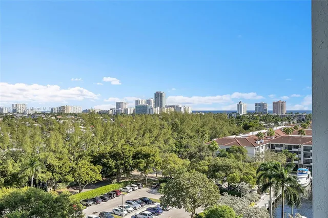 $4,900 | 3200 Port Royale Drive North, Unit 1009, Fort Lauderdale, FL 33308