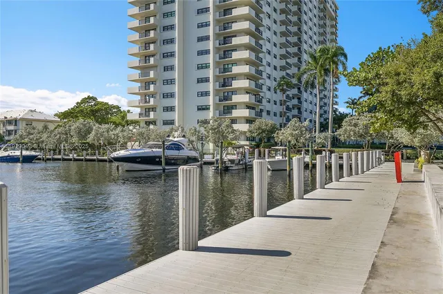 $4,900 | 3200 Port Royale Drive North, Unit 1009, Fort Lauderdale, FL 33308