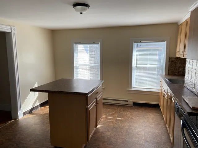 $1,600 | 58 Georgiana Street, New London, CT 06320