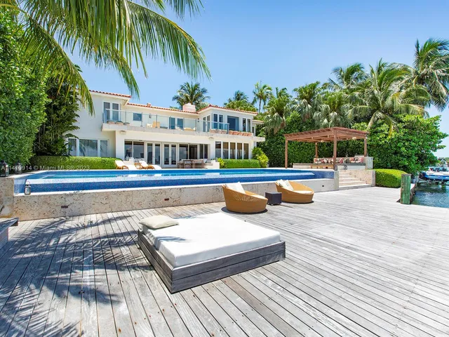 $65,000 | 820 West Dilido Drive, Miami Beach, FL 33139