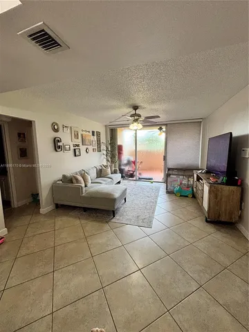 $249,900 | 10425 Southwest 112th Avenue, Unit 113, Miami, FL 33176