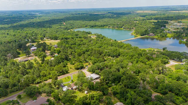 $375,000 | 36 Jamaica Lane, Normangee, TX 77871