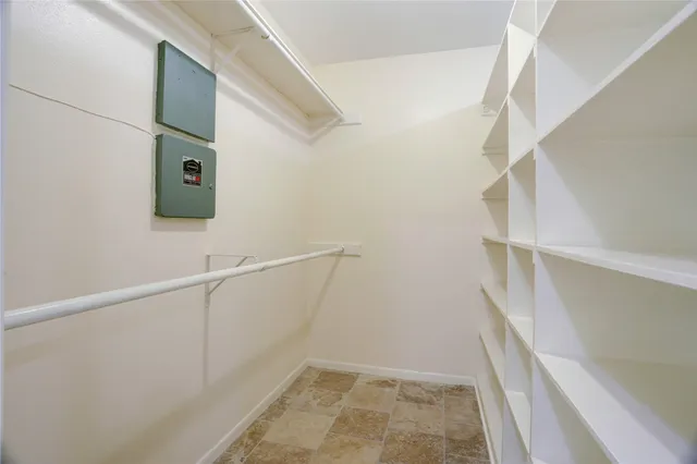 $416,000 | 15 Bendwood Drive, Sugar Land, TX 77478