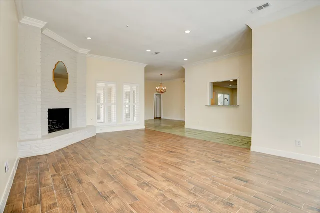 $416,000 | 15 Bendwood Drive, Sugar Land, TX 77478