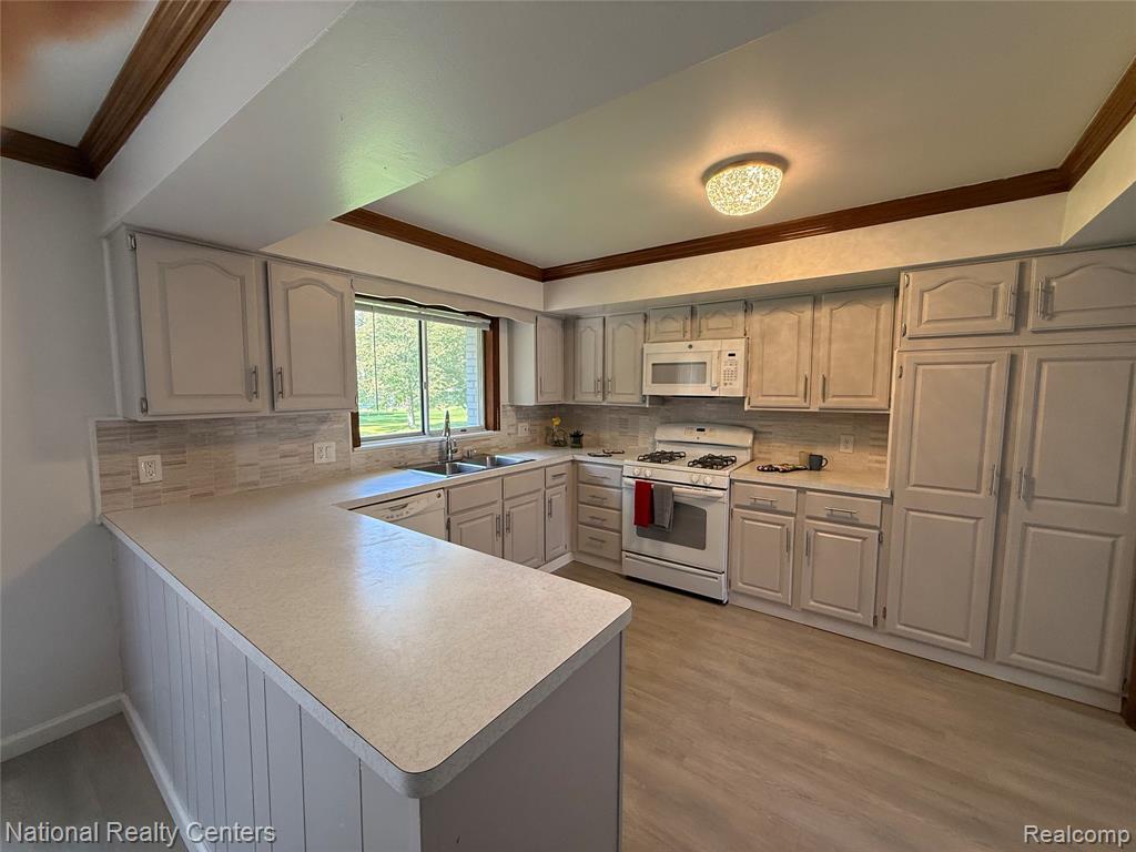 37625 Ryan Road Sterling Heights, MI 48310 - Photo 9 of 30 Gallery Image 9
