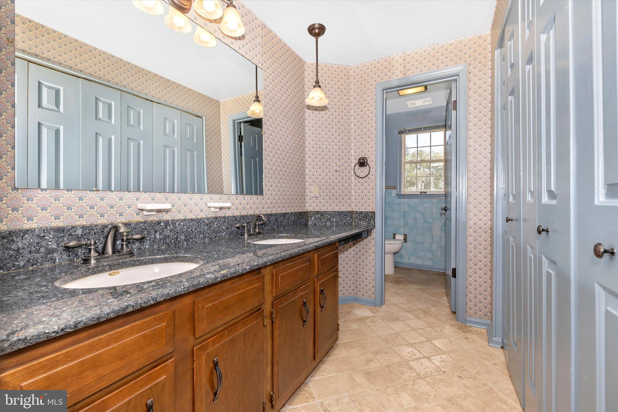 16417 Old Frederick Road Mount Airy, MD 21771 - Photo 23 of 63 Master bath