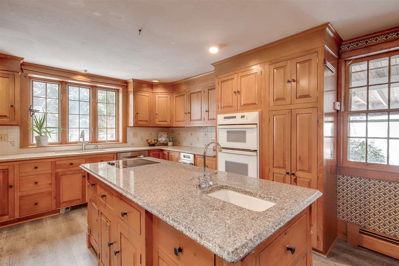 28 South Merrimack Road Hollis, NH 03049 - Photo 9 of 29