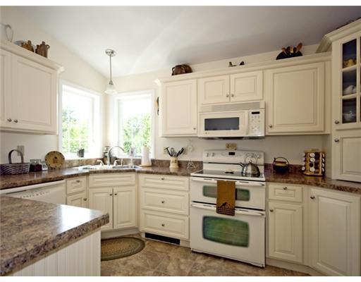28 Cardinal Lane Windham, ME 04062 - Photo 2 of 25 Kitchen.