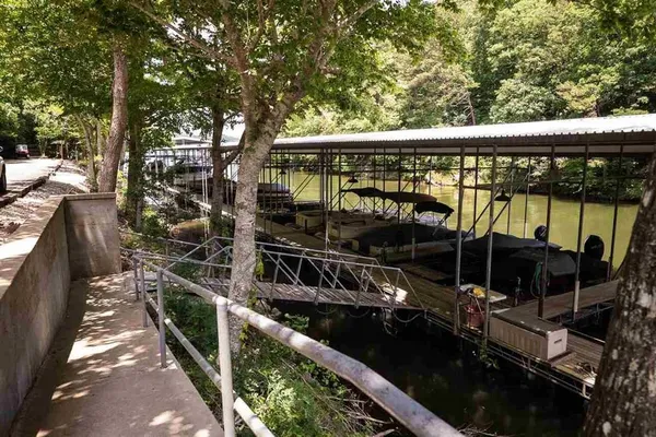 $895,000 | 228 Chickasaw Trace, Cherokee, AL 35616