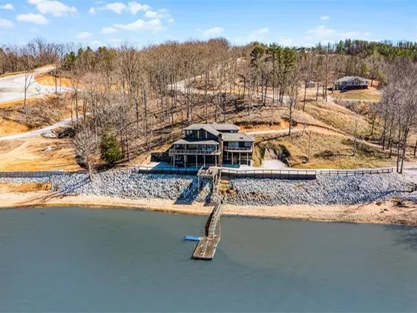 $895,000 | 228 Chickasaw Trace, Cherokee, AL 35616
