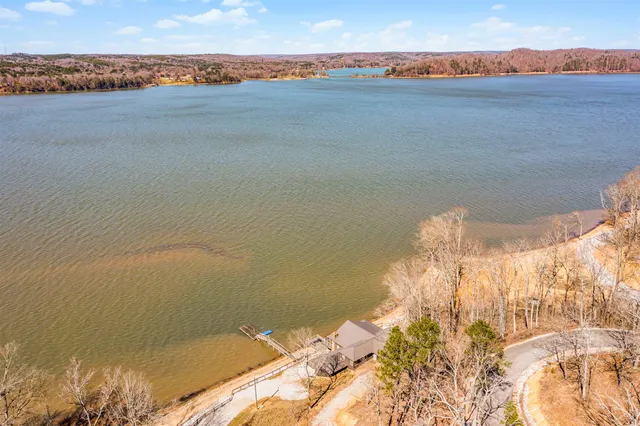 $895,000 | 228 Chickasaw Trace, Cherokee, AL 35616