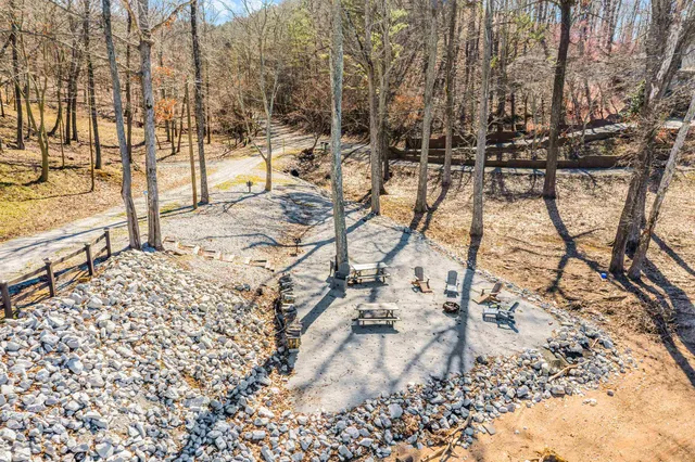 $895,000 | 228 Chickasaw Trace, Cherokee, AL 35616