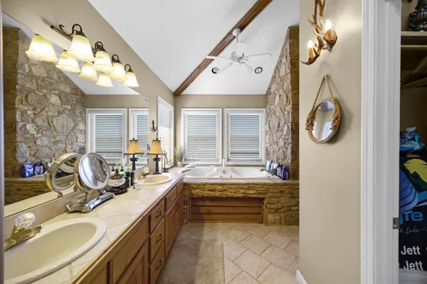 $895,000 | 228 Chickasaw Trace, Cherokee, AL 35616