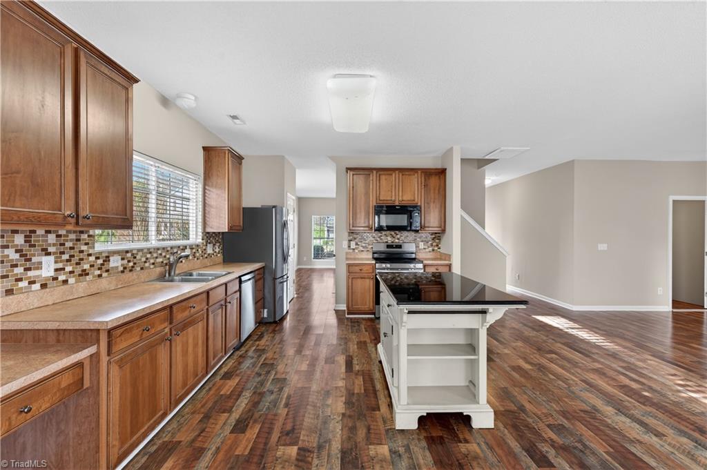 1317 Sharp Ridge Road Greensboro, NC 27406 - Photo 13 of 48