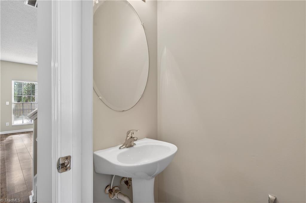 1317 Sharp Ridge Road Greensboro, NC 27406 - Photo 14 of 48