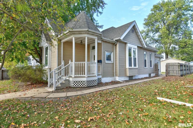 $130,000 | 801 East Park Street, Taylorville, IL 62568