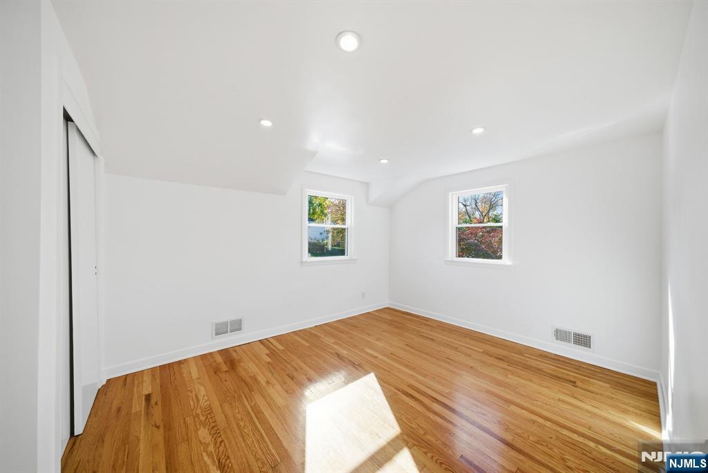 61 Rose Street Cresskill, NJ 07626 - Photo 17 of 48